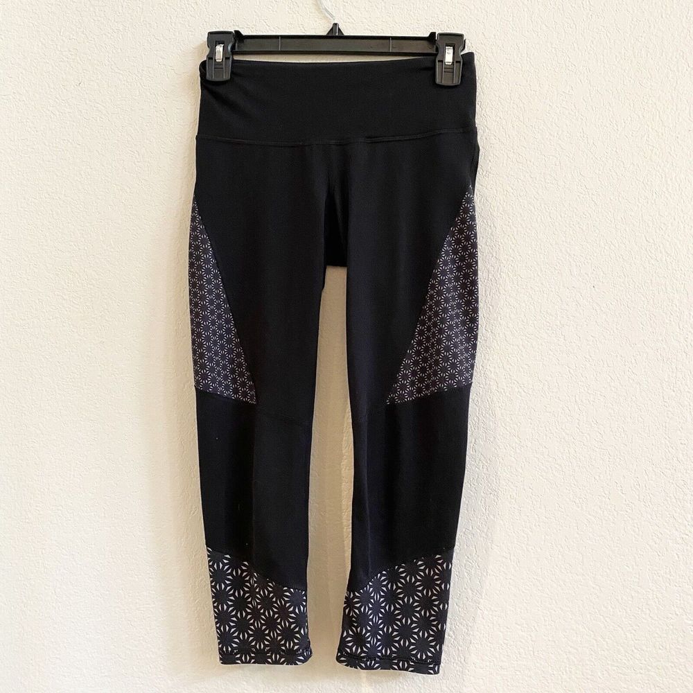 CHAMPION Capri Leggings Workout Yoga Stretch Pants Black Gray Women's sz XS EUC